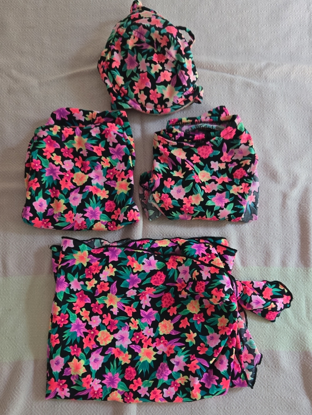 🌺 Vintage Victoria's Secret 4pc Tropical Floral Bikini Bathing Swimsuit Set 🌺